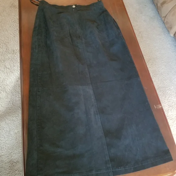 Vintage suede skirt 10 - Picture 3 of 10